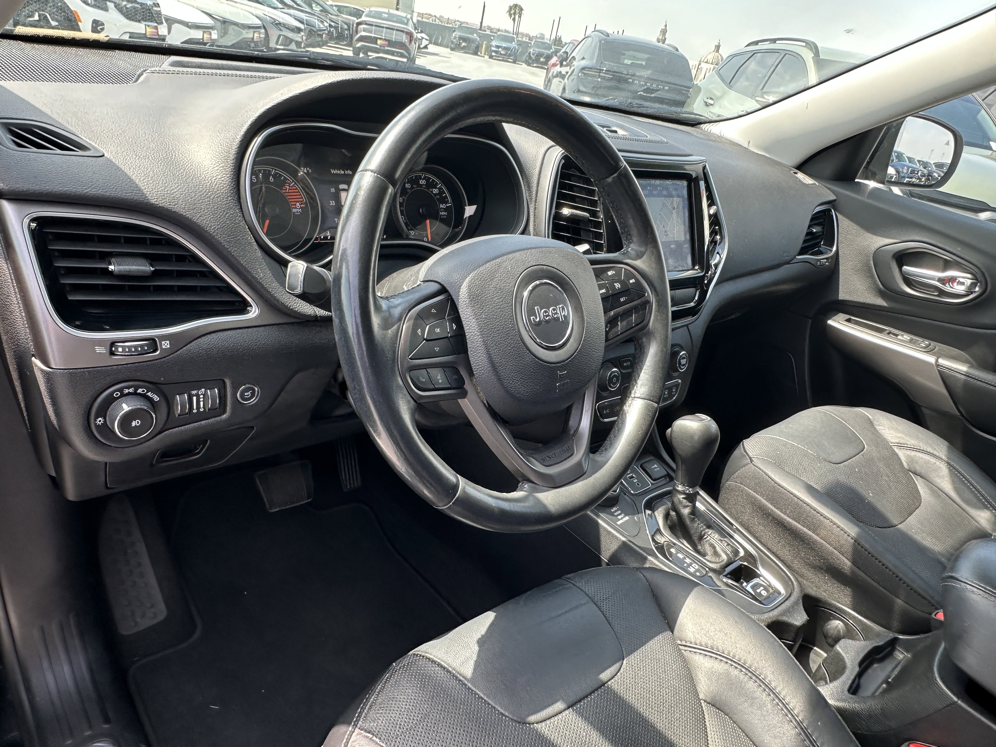 Used 2019 Jeep Cherokee Limited AWD/4WD image 24