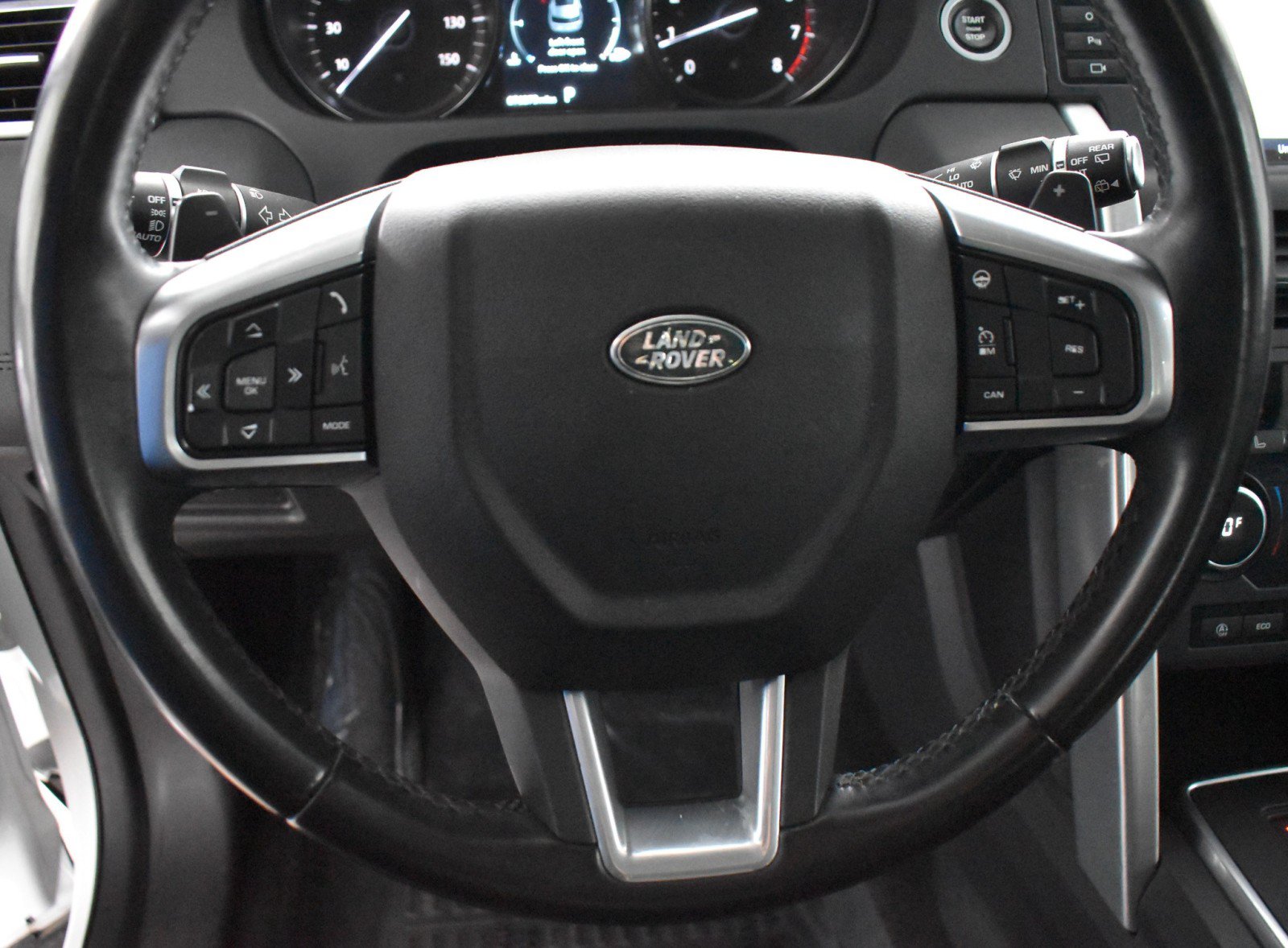 Used 2019 Land Rover Discovery Sport HSE AWD/4WD image 11