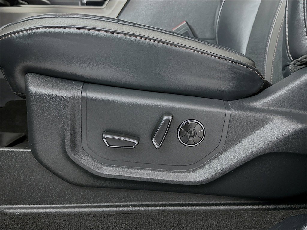 Used 2022 Ford F350 Platinum image 21