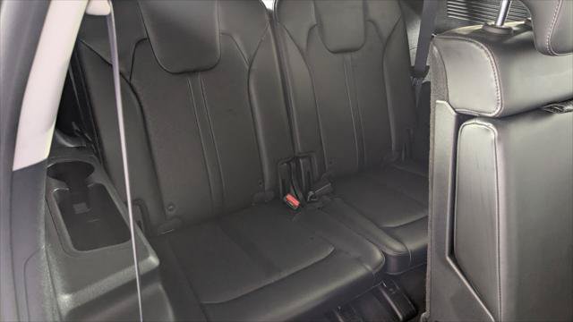 Used 2023 Kia Sorento S w/ Panoramic Sunroof Package FWD image 19