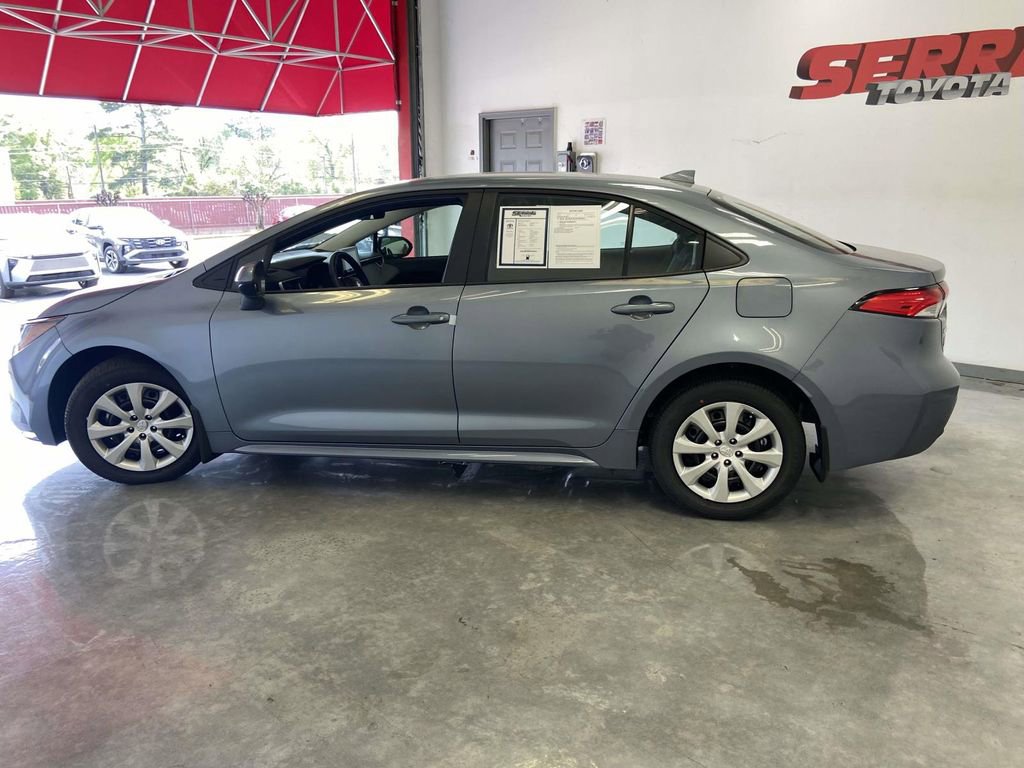 Used 2026 Toyota Corolla LE FWD image 6