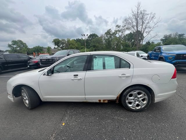 Used 2011 Ford Fusion SE w/ 202A Rapid Spec Order Code FWD image 2
