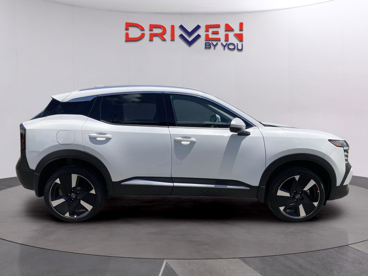 New 2025 Nissan Kicks SR image 7