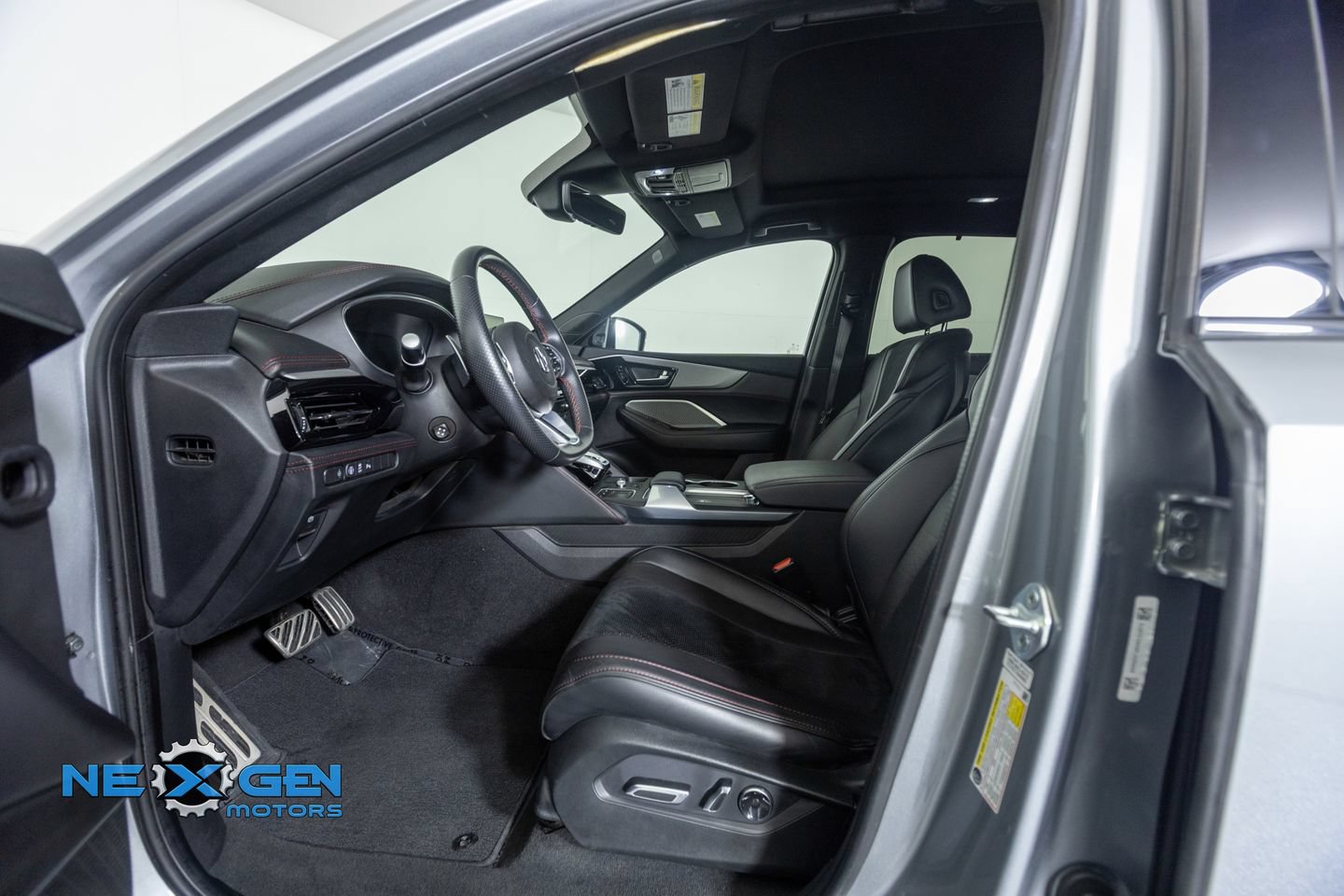 Used 2023 Acura MDX A-Spec AWD/4WD image 11
