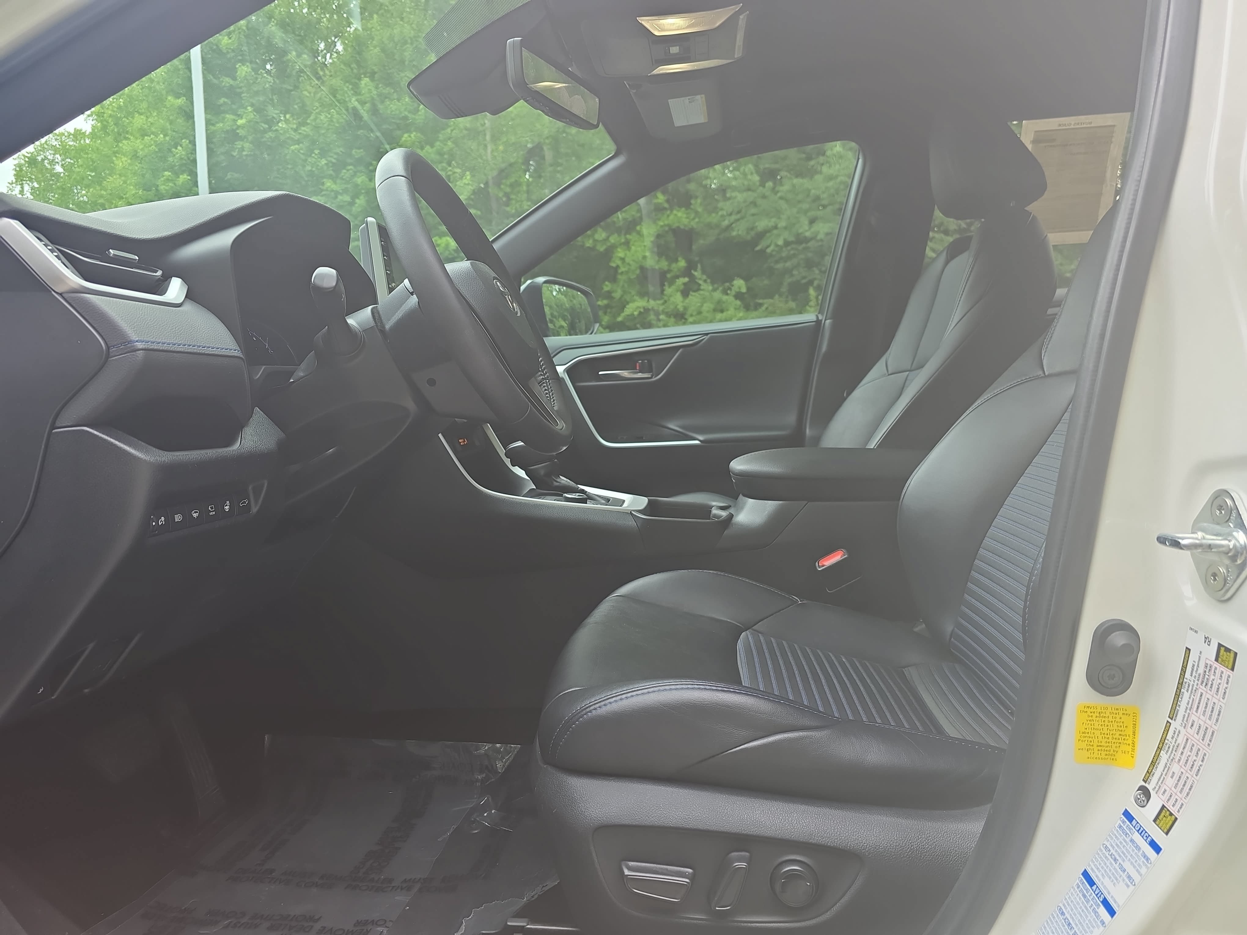 Used 2022 Toyota RAV4 XSE AWD/4WD image 14