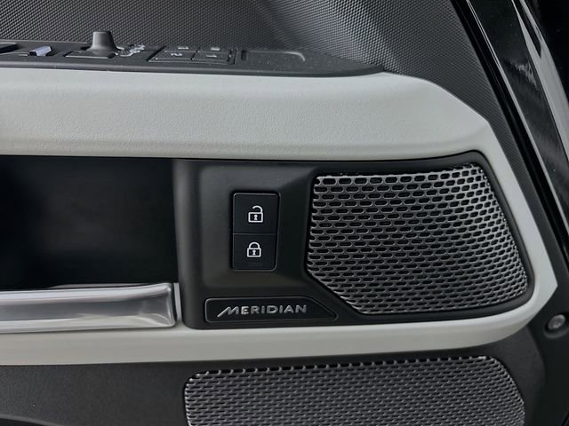 Used 2024 Land Rover Defender 110 S image 21