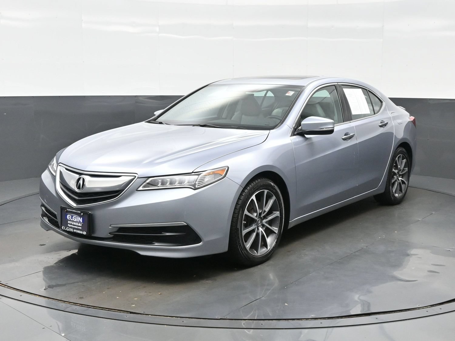Used 2015 Acura TLX w/ Technology Package FWD image 2