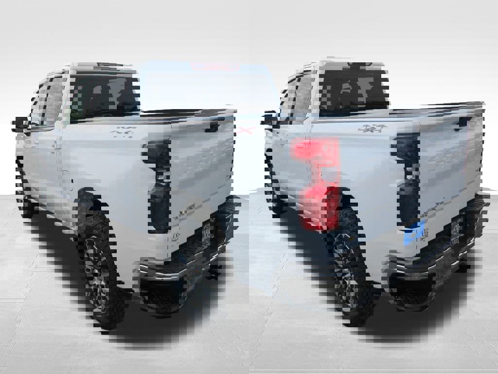 New 2026 Chevrolet Silverado 1500 LT image 3