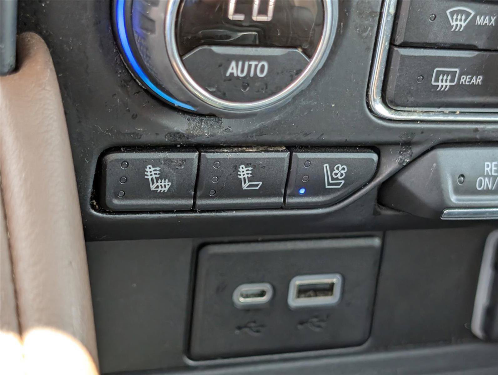 Used 2023 Chevrolet Tahoe High Country AWD/4WD image 30