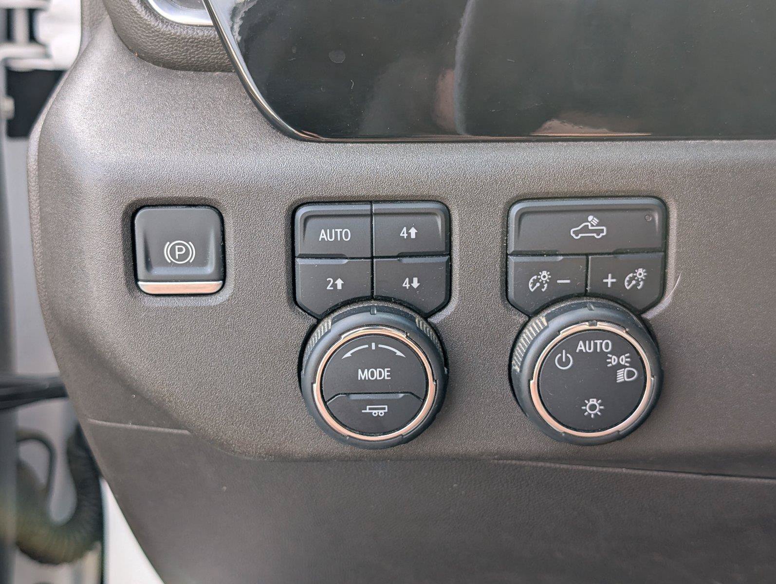 Used 2023 Chevrolet Silverado 1500 LT AWD/4WD image 31