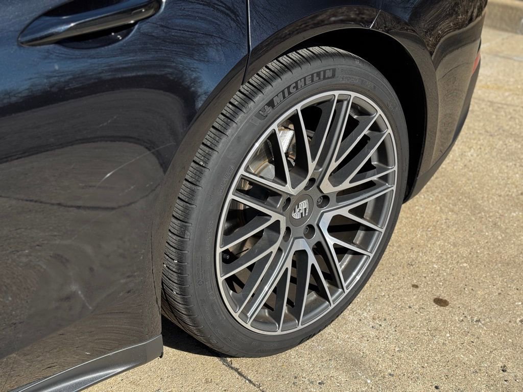 Used 2024 Porsche Panamera image 14