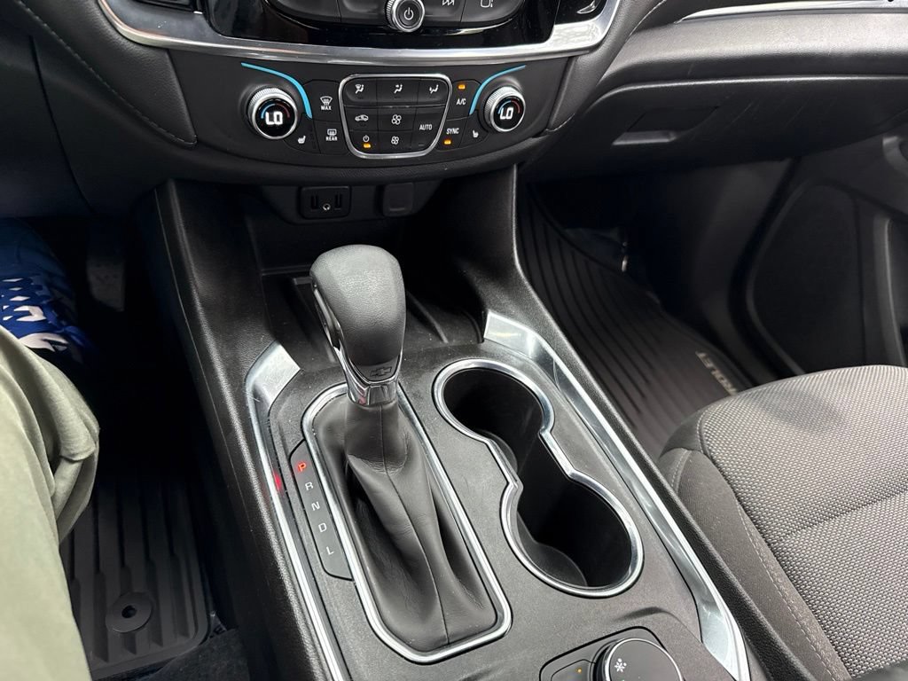 Used 2023 Chevrolet Traverse LT FWD image 41