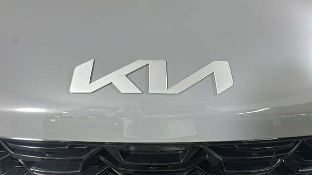 Used 2025 Kia Sorento S FWD image 8