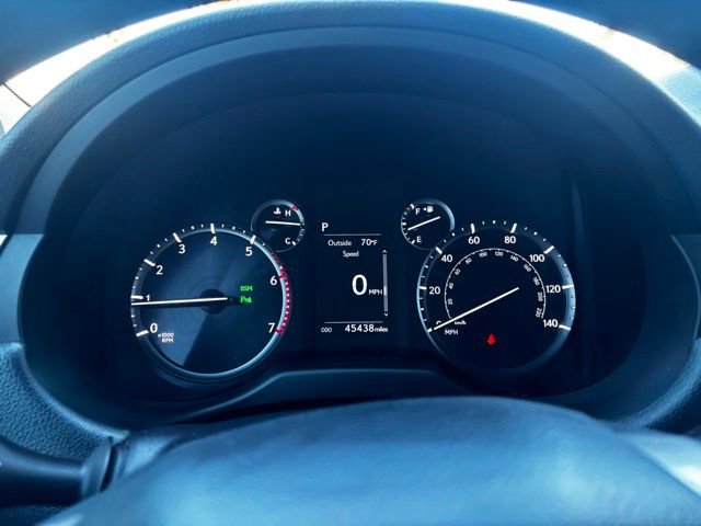 Used 2023 Lexus GX 460 Premium w/ Accessory Package AWD/4WD image 11