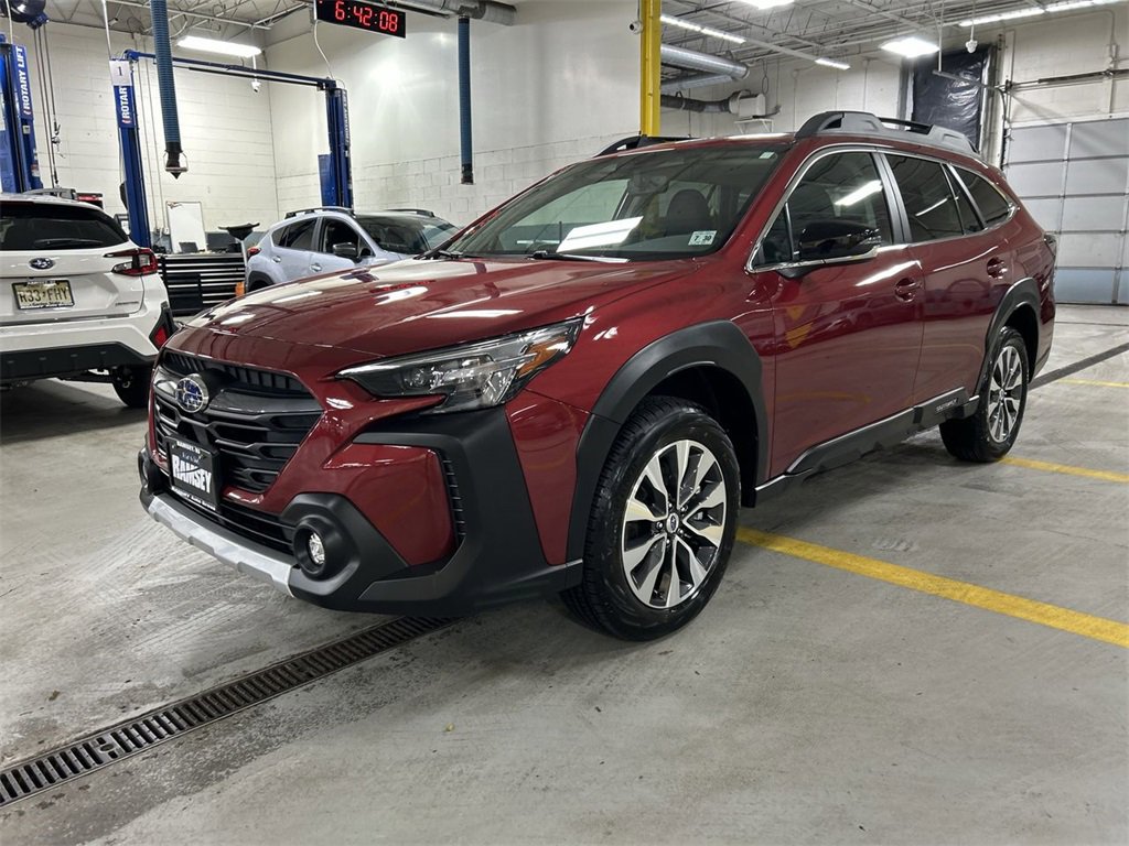 Certified 2025 Subaru Outback Limited image 4