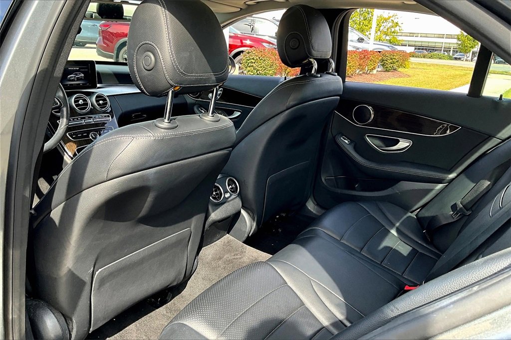 Used 2017 Mercedes-Benz C 300 4MATIC Sedan image 33