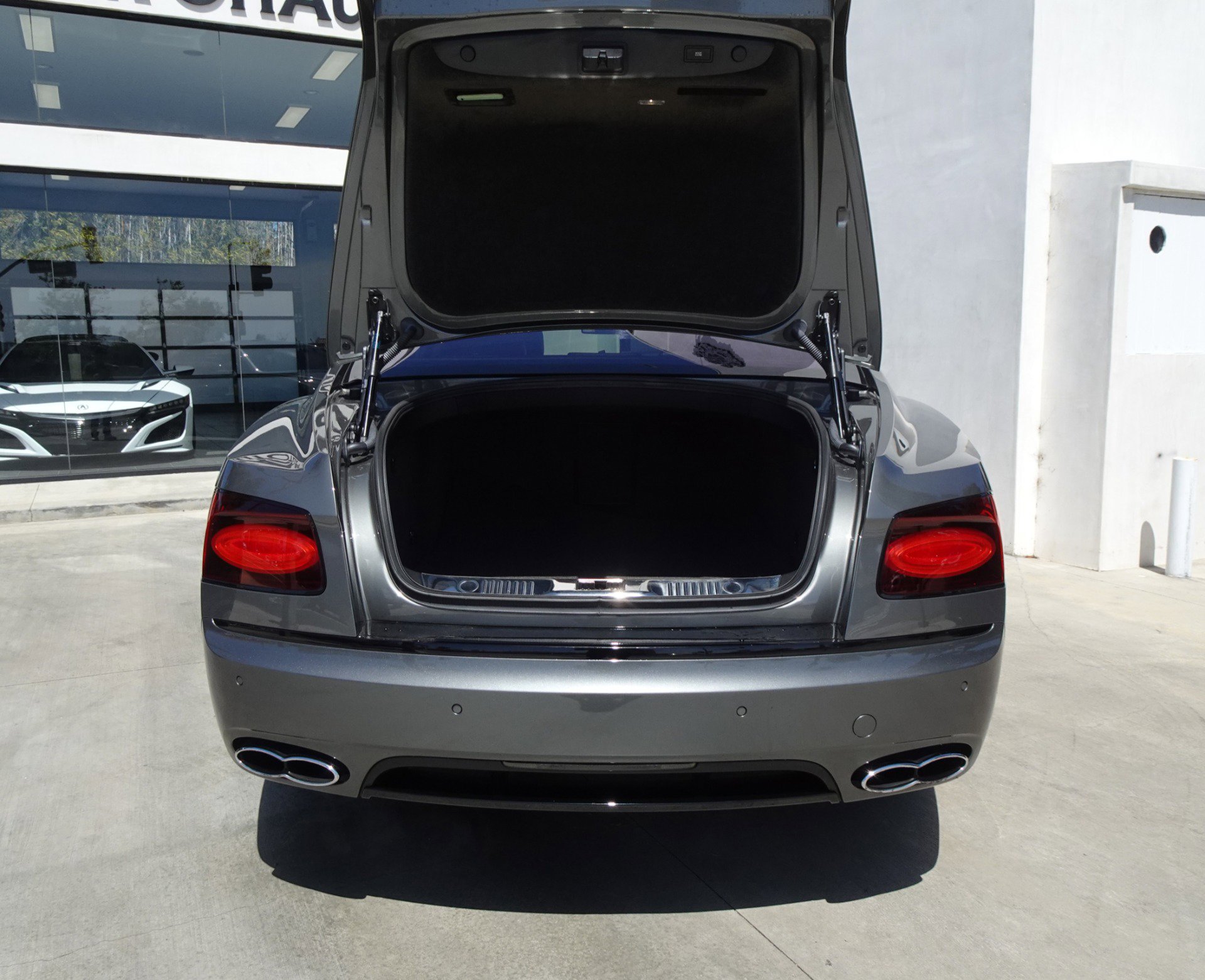 Used 2018 Bentley Flying Spur S V8 AWD/4WD image 6