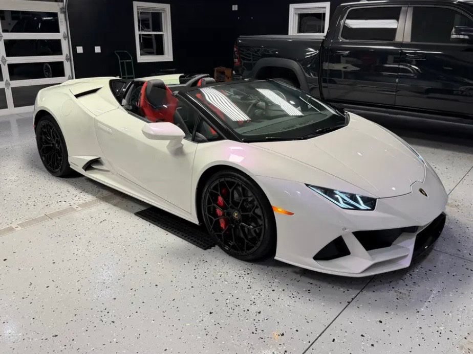 Used 2024 Lamborghini Huracan EVO AWD/4WD image 3