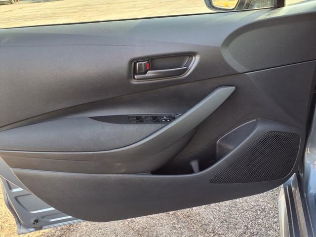 Used 2025 Toyota Corolla LE image 47