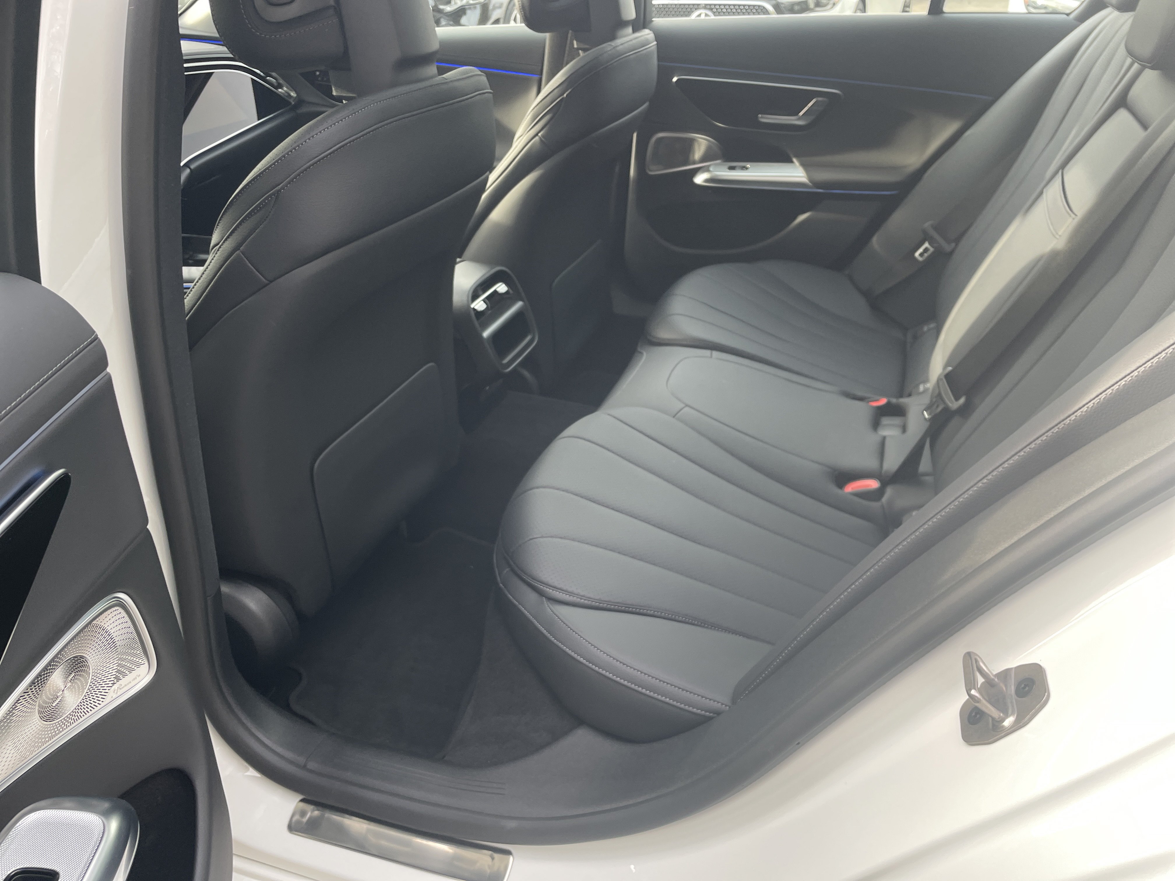 Used 2025 Mercedes-Benz E 350 Sedan image 41