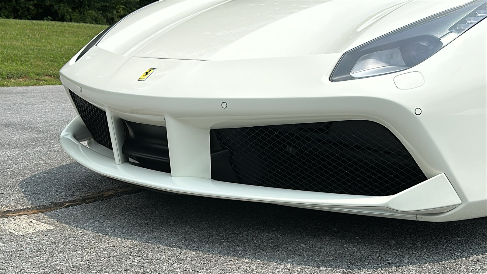 Used 2017 Ferrari 488 GTB RWD image 6