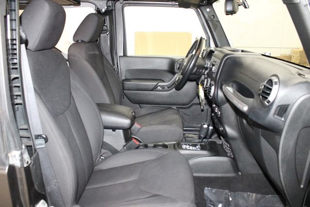 Used 2016 Jeep Wrangler Sport w/ Quick Order Package 24S AWD/4WD image 44