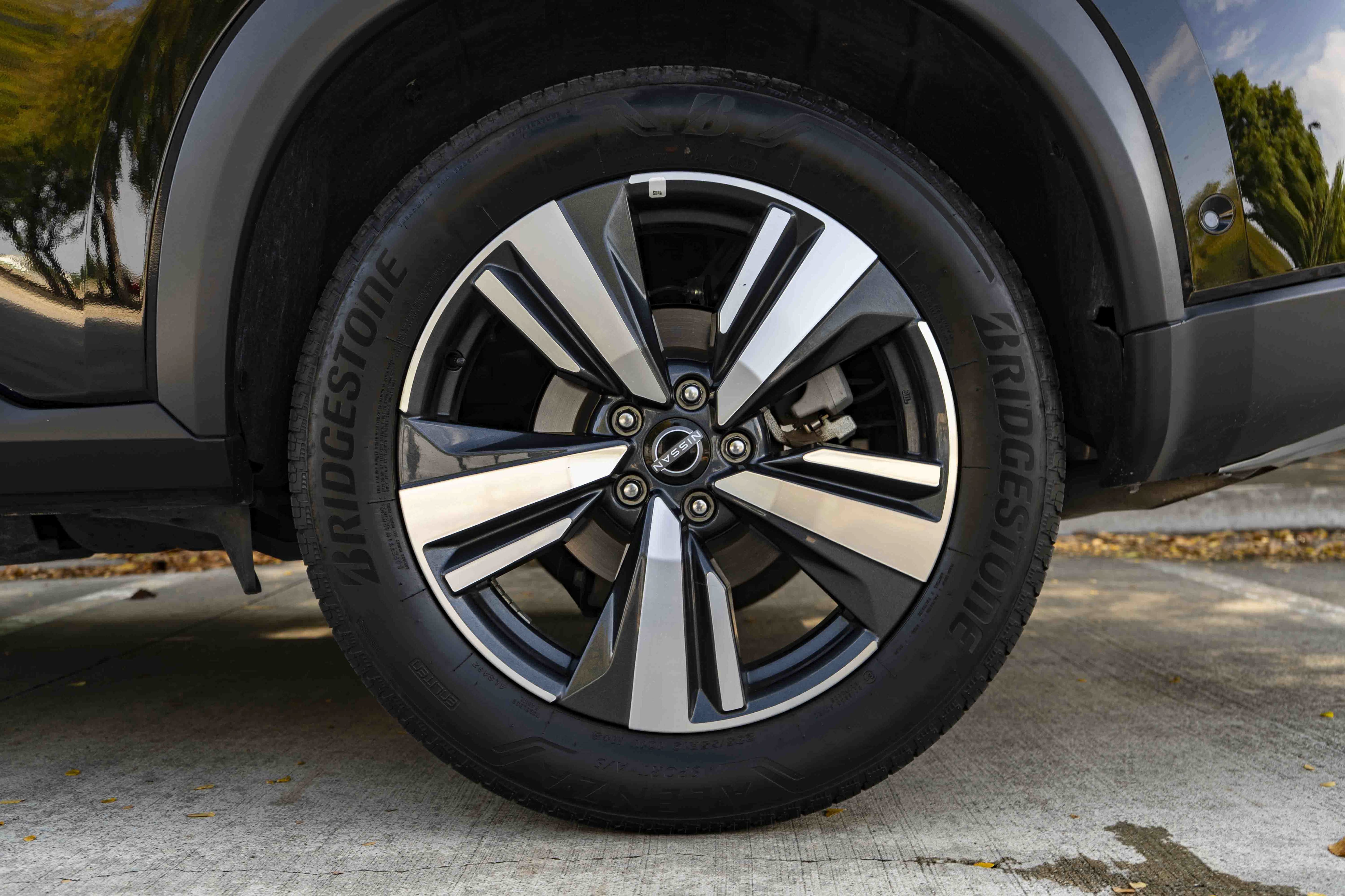 Used 2026 Nissan Rogue SL AWD/4WD image 10