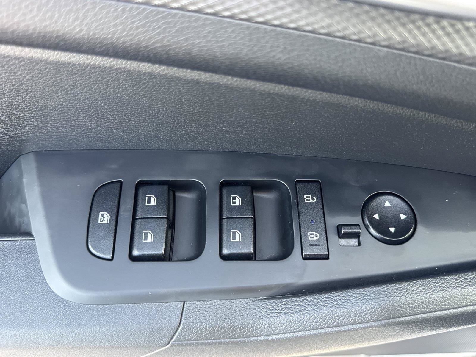 Used 2025 Kia Sportage LX FWD image 24