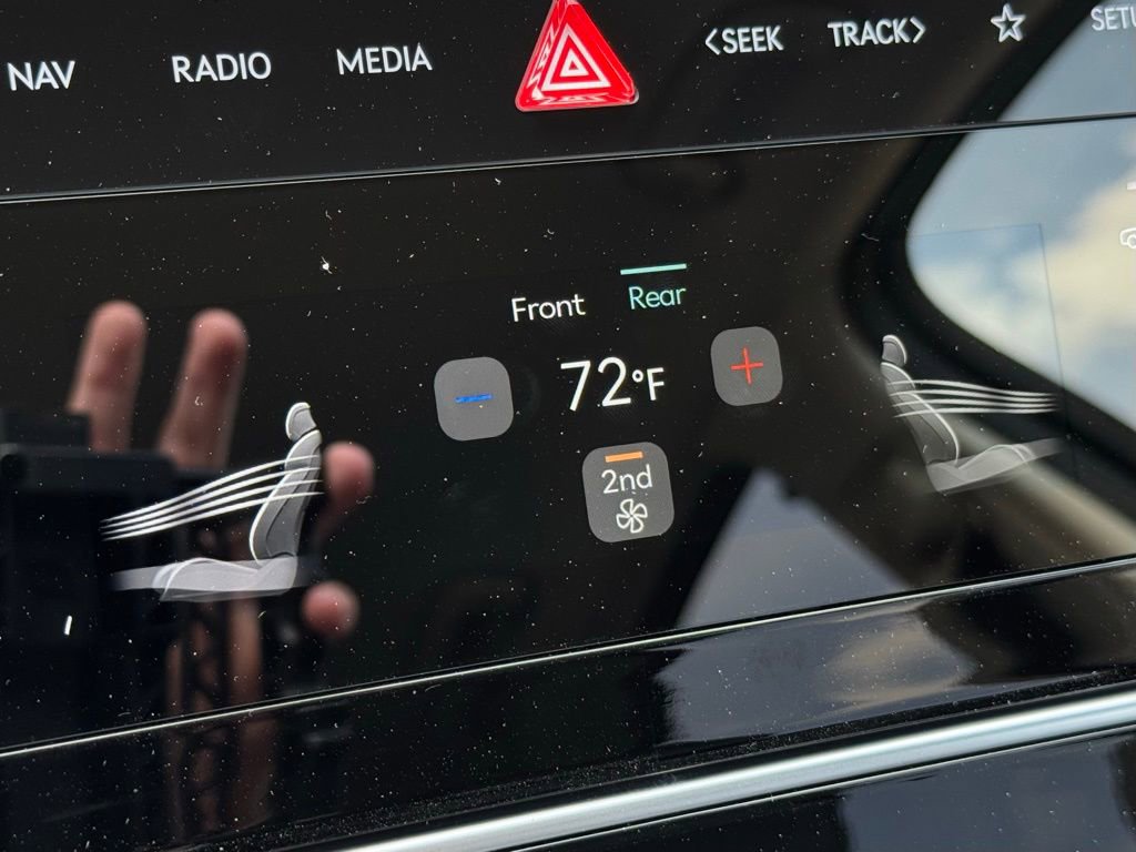 Used 2025 Genesis GV80 2.5T Standard image 32