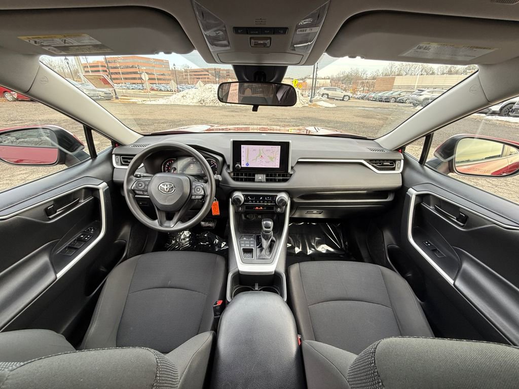 Used 2023 Toyota RAV4 LE image 22