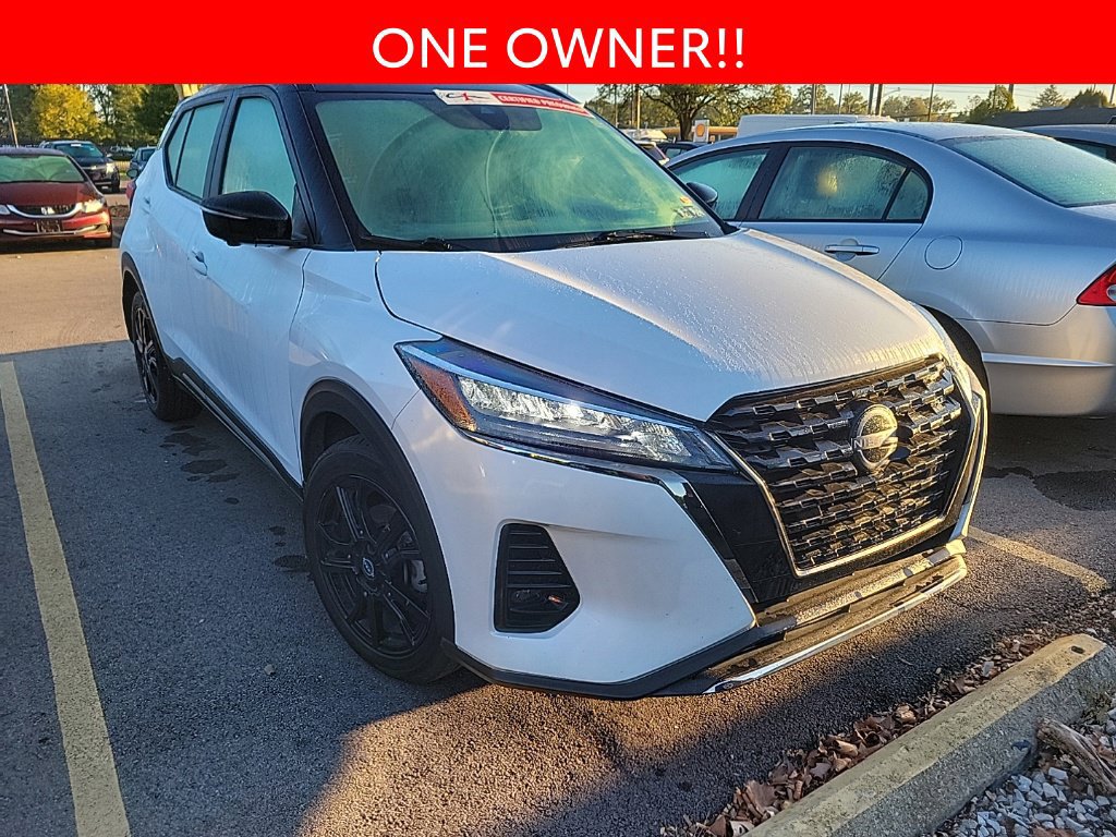 Used 2024 Nissan Kicks SR w/ SR Premium Package FWD image 3