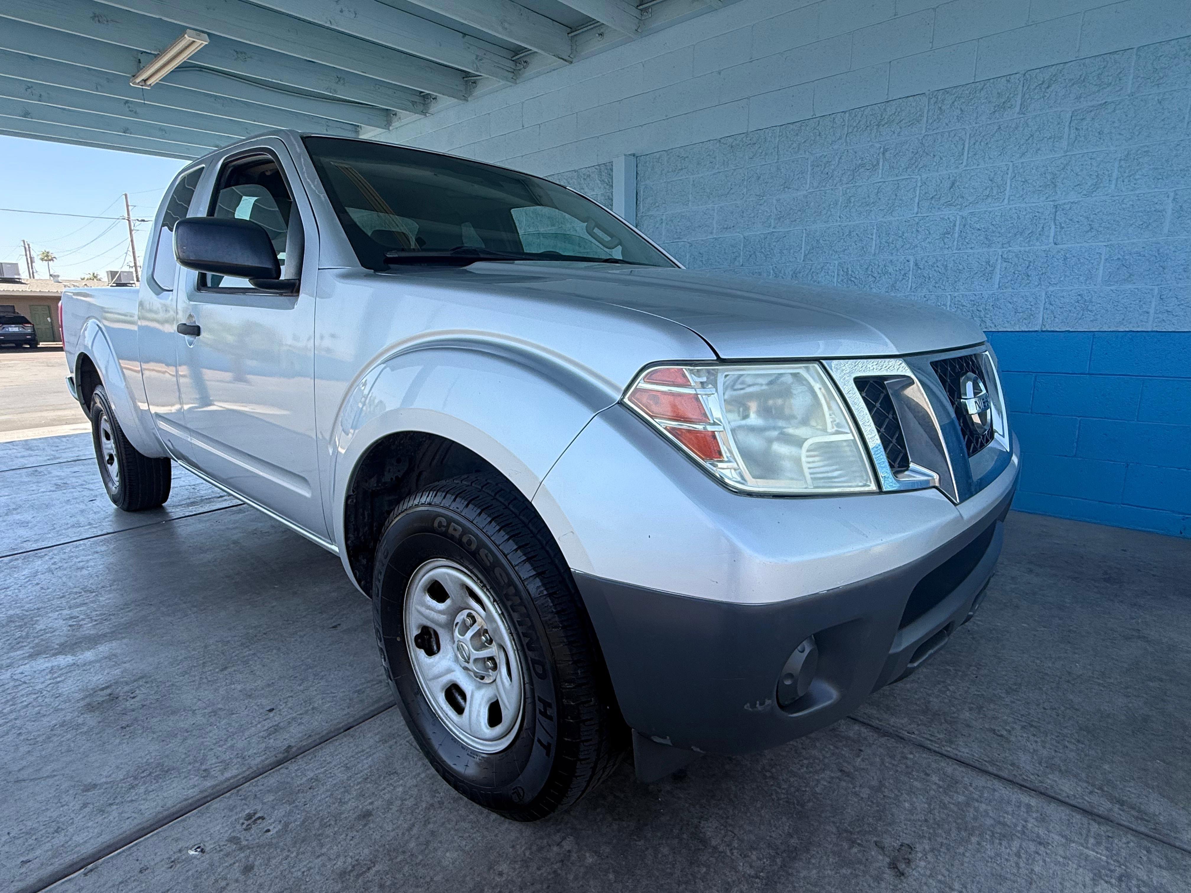 Used 2014 Nissan Frontier S RWD image 1