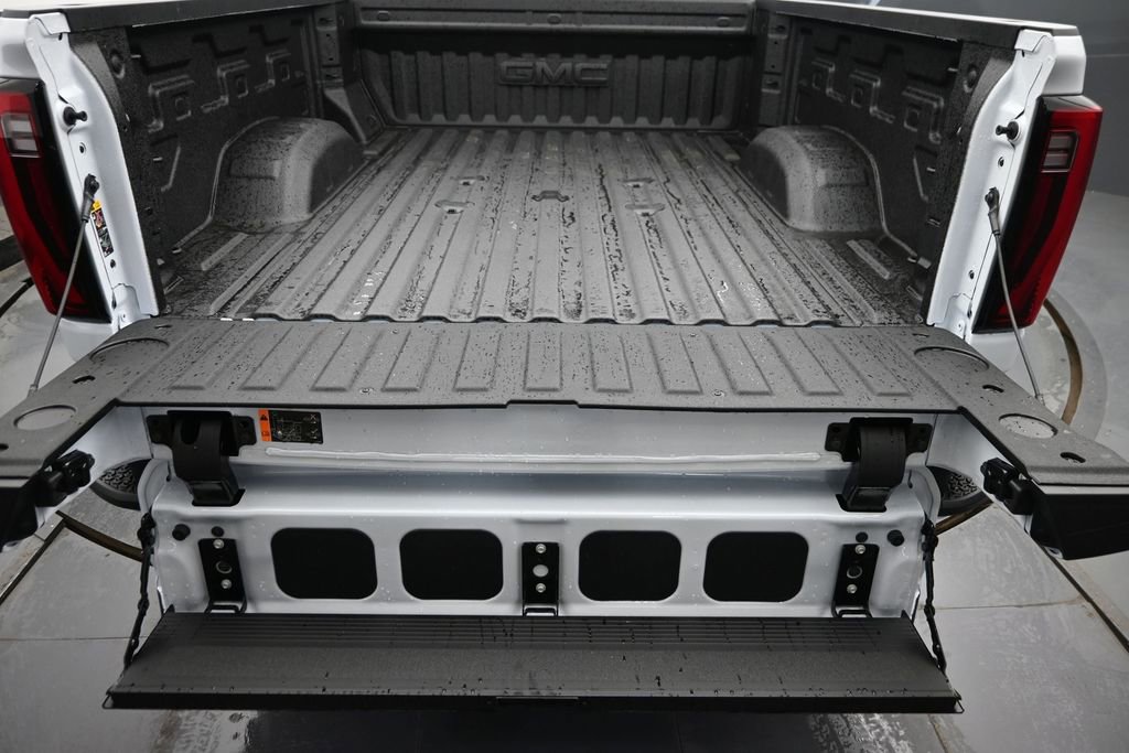 New 2026 GMC Sierra 2500 Denali w/ Denali Reserve Package AWD/4WD image 9