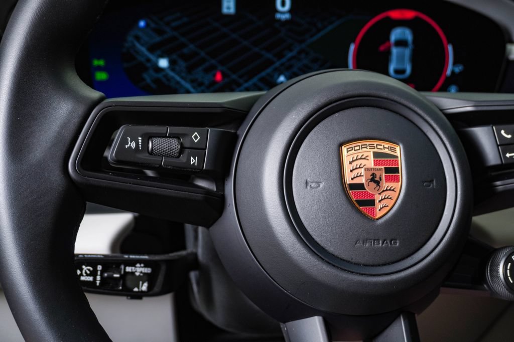 Certified 2025 Porsche Macan 4 Electric AWD/4WD image 20