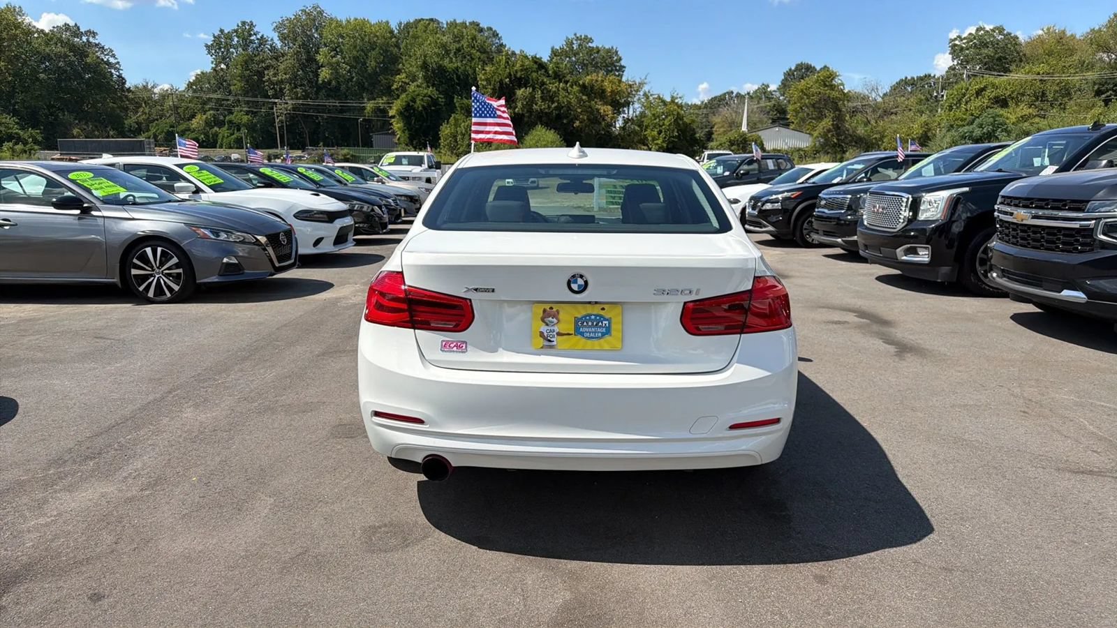 Used 2018 BMW 320i xDrive Sedan w/ Convenience Package AWD/4WD image 4