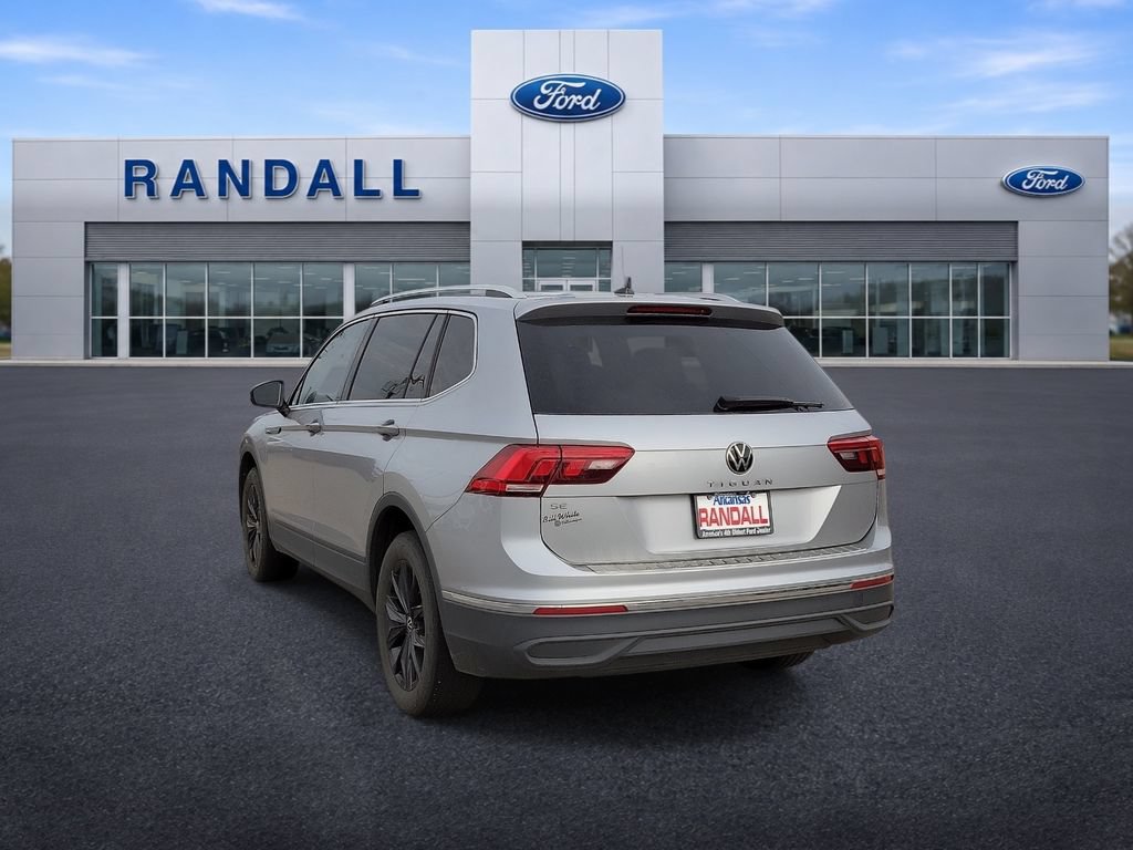 Used 2024 Volkswagen Tiguan SE FWD image 4