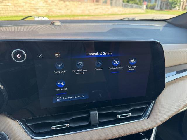 Used 2025 Chevrolet Equinox ACTIV FWD image 27
