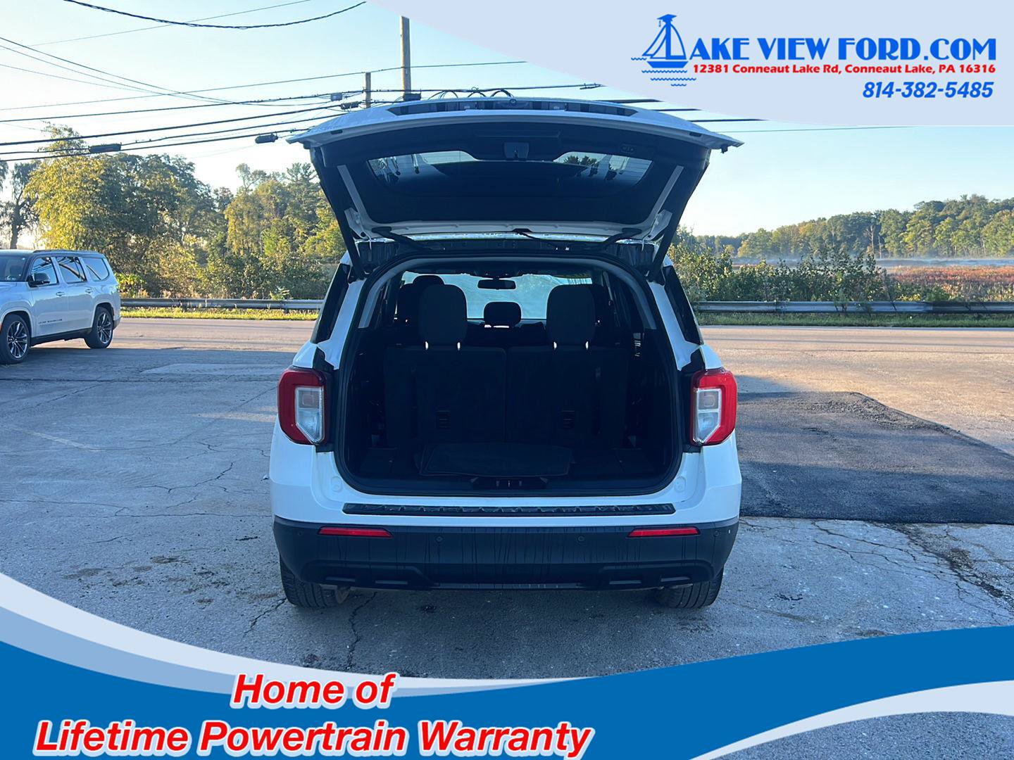 Used 2021 Ford Explorer XLT AWD/4WD image 10