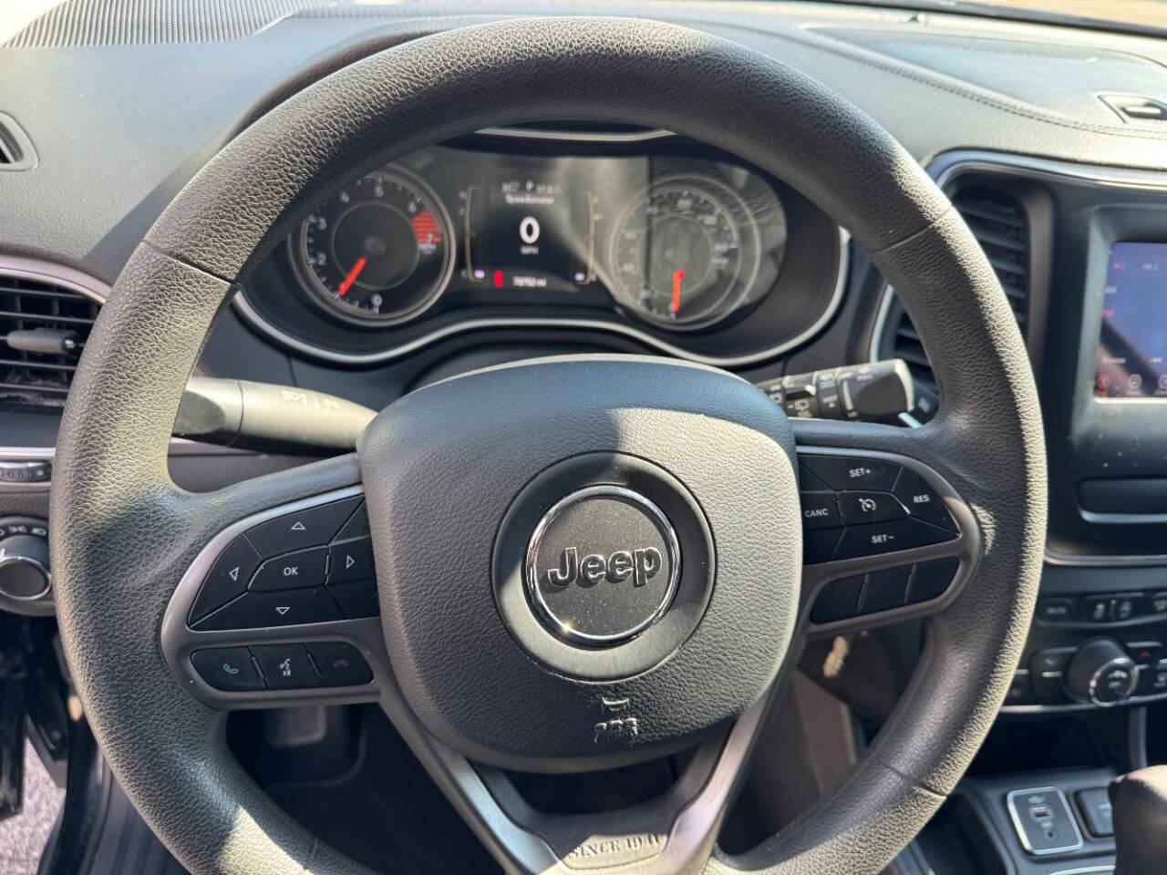 Used 2021 Jeep Cherokee Latitude image 20