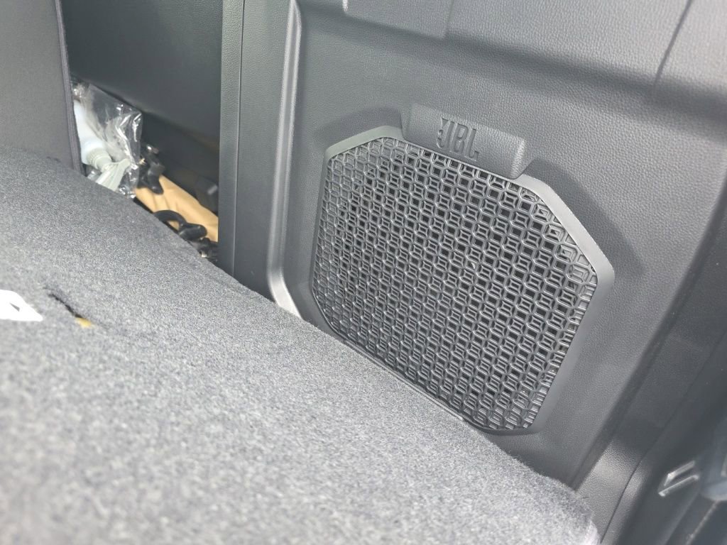 Used 2024 Toyota Tacoma Limited AWD/4WD image 36