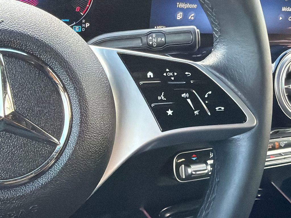 Used 2024 Mercedes-Benz GLB 250 4MATIC image 21