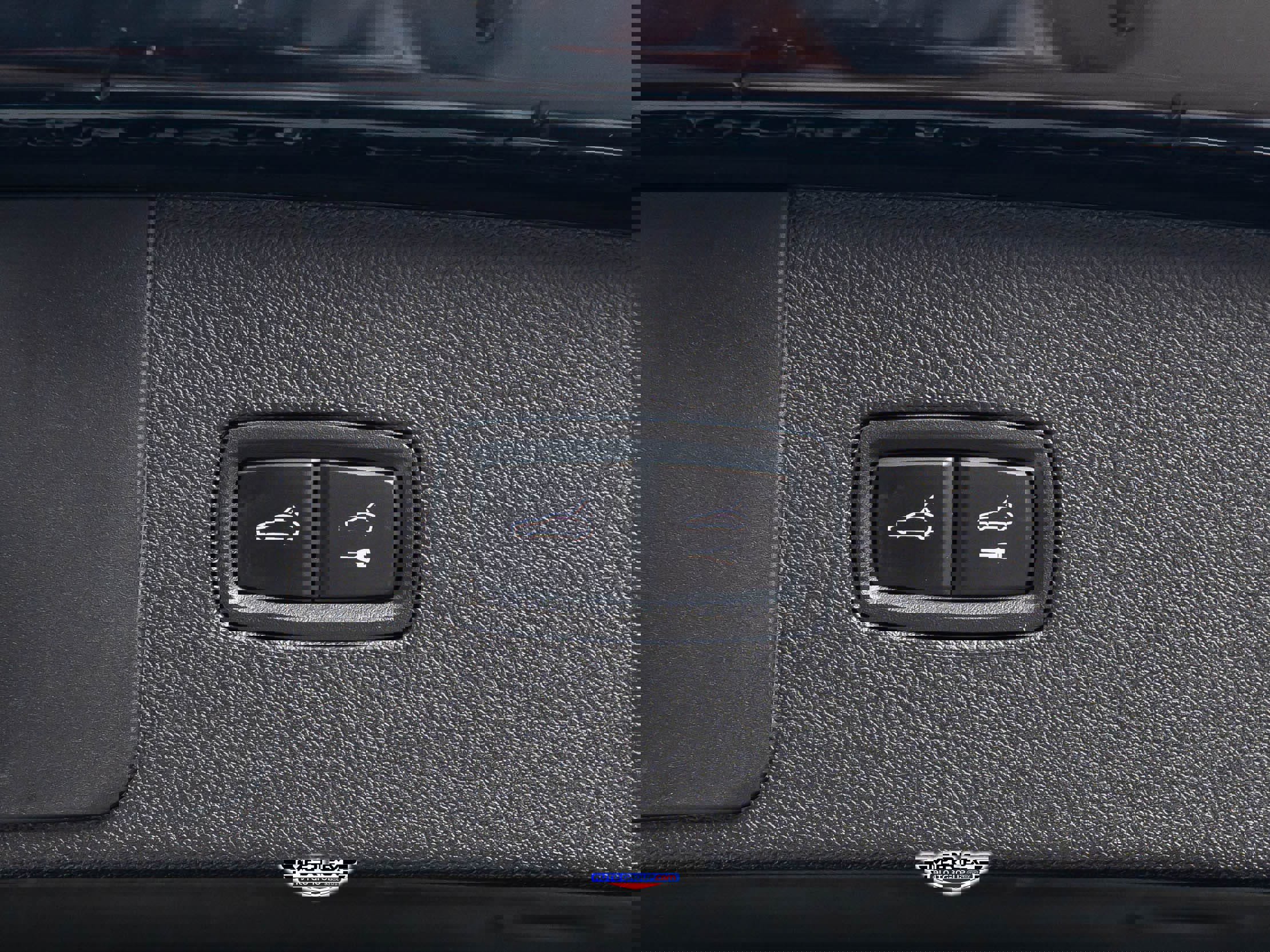 Used 2022 Porsche Cayenne Platinum Edition image 54