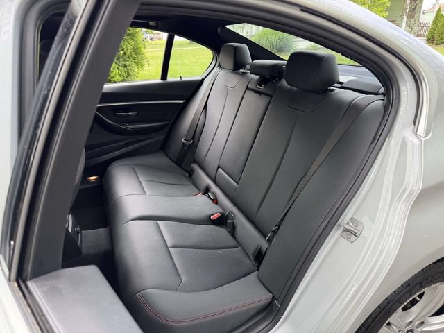 Used 2018 BMW 330i xDrive Sedan AWD/4WD image 16