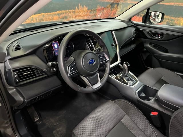 Used 2025 Subaru Outback Premium AWD/4WD image 25