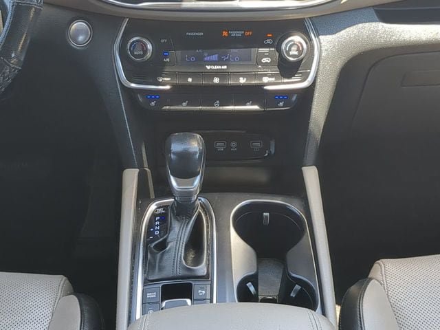 Used 2020 Hyundai Santa Fe Limited AWD/4WD image 18