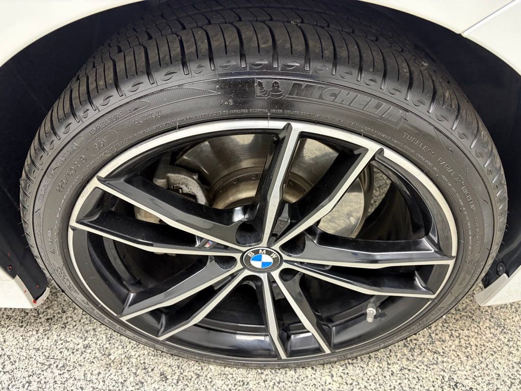 Used 2021 BMW 330e xDrive w/ Executive Package image 12