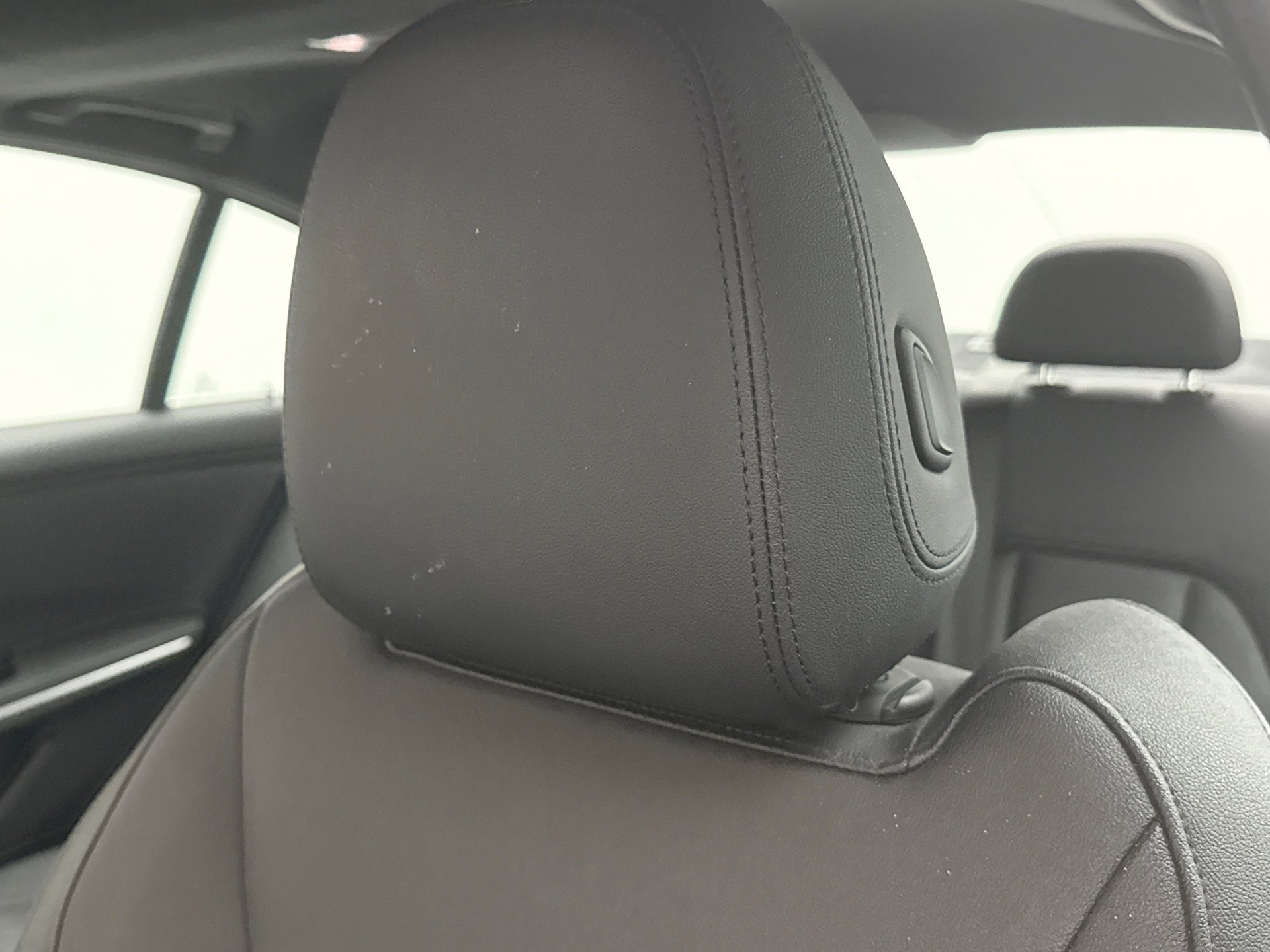 Used 2021 BMW 330i xDrive Sedan w/ M Sport Package image 8