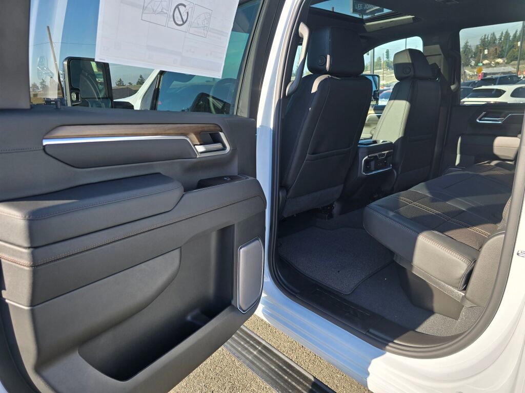 New 2026 Chevrolet Silverado 2500 High Country w/ High Country Premium Package AWD/4WD image 24
