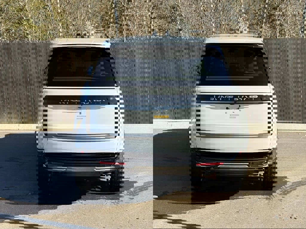 New 2026 Land Rover Range Rover SE image 4