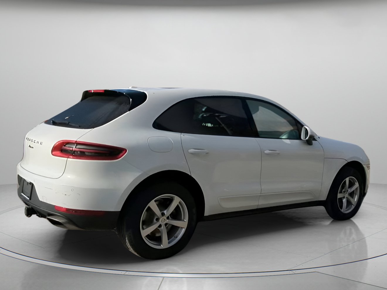 Used 2018 Porsche Macan image 28